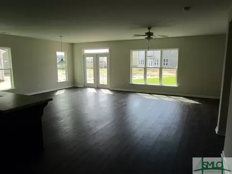 245 Lakepointe Dr, Savannah, GA 31407 photo 4