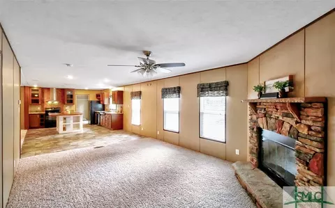 195 Cherry St, Guyton, GA 31312 photo 5