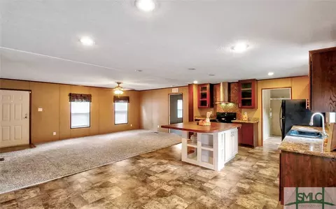 195 Cherry St, Guyton, GA 31312 photo 7