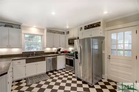 201 Devonshire Rd, Savannah, GA 31410 photo 13