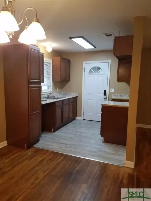 325 E Whatley St, Pooler, GA 31322 photo 2