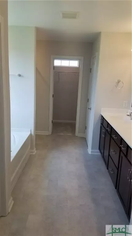 241 Lakepointe Dr, Savannah, GA 31407 photo 8