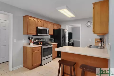 122 E Long St, Rincon, GA 31326 photo 9