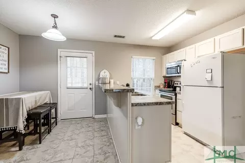 438 Shadowbrook Cir, Springfield, GA 31329 photo 10