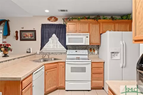 32 E Hidden Creek Dr, Guyton, GA 31312 photo 7