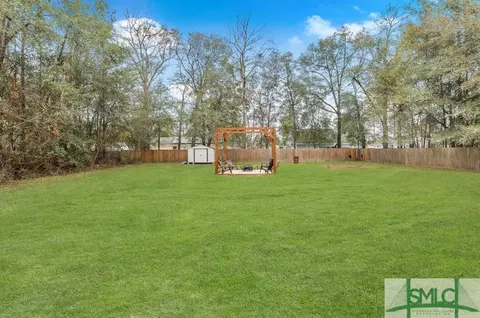 431 Shadowbrook Cir, Springfield, GA 31329 photo 4
