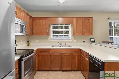 237 Silver Brook Cir, Pooler, GA 31322 photo 10