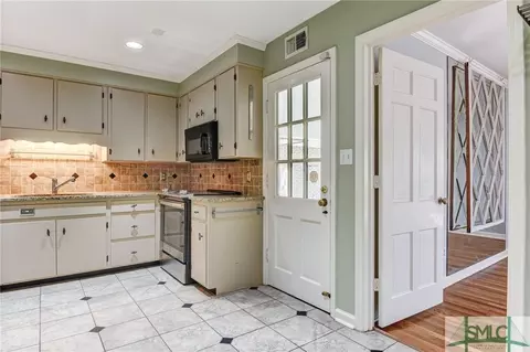 20 E 56th St, Savannah, GA 31405 photo 13