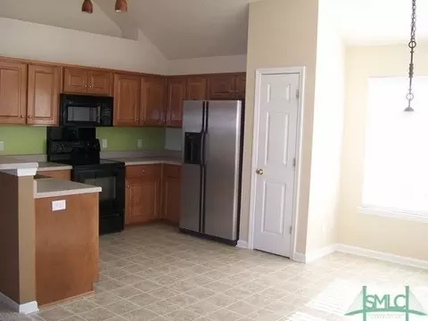 136 Pampas Dr, Pooler, GA 31322 photo 7