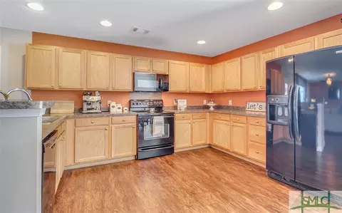 323 Winchester Dr, Pooler, GA 31322 photo 8