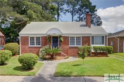 326 E 54th St, Savannah, GA 31405 photo 1