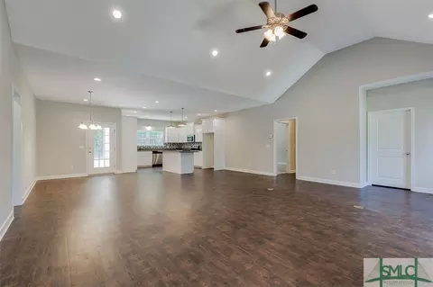 102 Wilson Cir, Springfield, GA 31329 photo 3