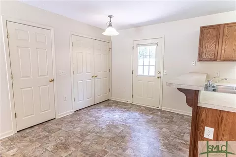 473 Shadowbrook Cir, Springfield, GA 31329 photo 6
