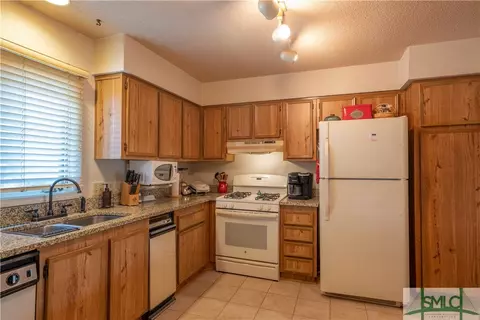 12502 Apache Ave #16, Savannah, GA 31419 photo 3