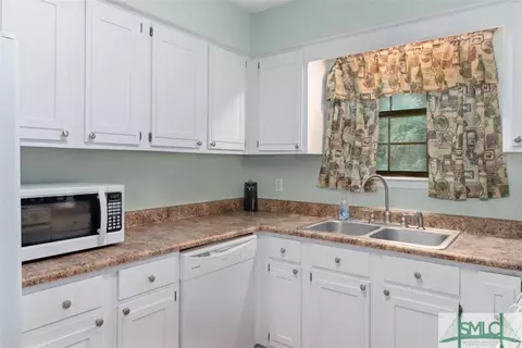 110 Fox St, Springfield, GA 31329 photo 6