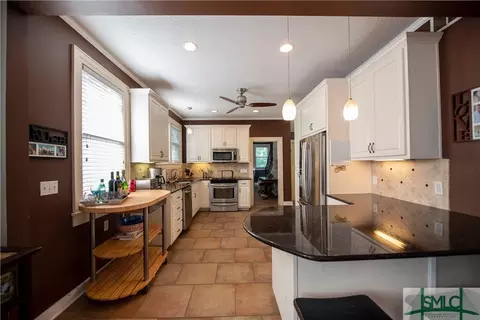 320 E 54th St, Savannah, GA 31405 photo 8