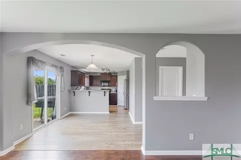196 Lakepointe Dr, Savannah, GA 31407 photo 7