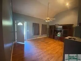 209 4th St, Springfield, GA 31329 photo 5