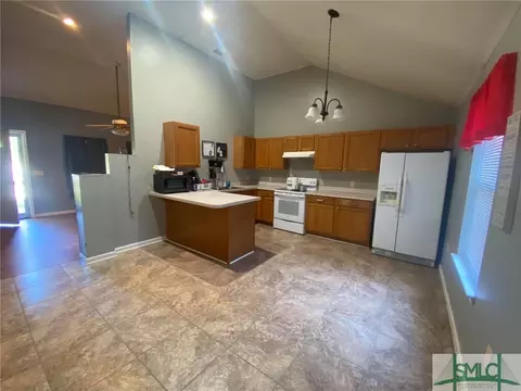 209 4th St, Springfield, GA 31329 photo 8