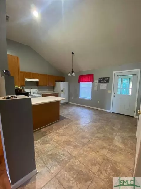 209 4th St, Springfield, GA 31329 photo 7