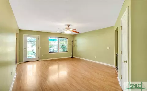 435 Shadowbrook Cir, Springfield, GA 31329 photo 3