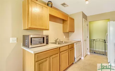 435 Shadowbrook Cir, Springfield, GA 31329 photo 8