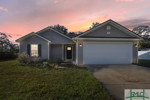 111 Third St, Guyton, GA 31312 photo 2