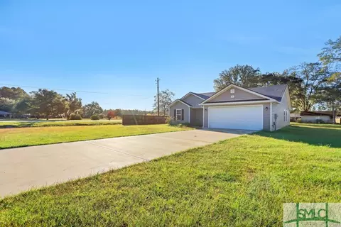 111 Third St, Guyton, GA 31312 photo 3