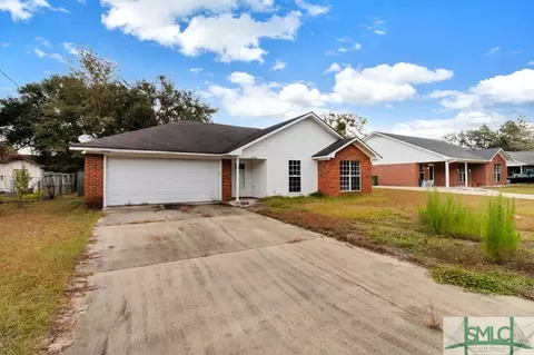 2704 Java Ct, Hinesville, GA 31313 photo 2