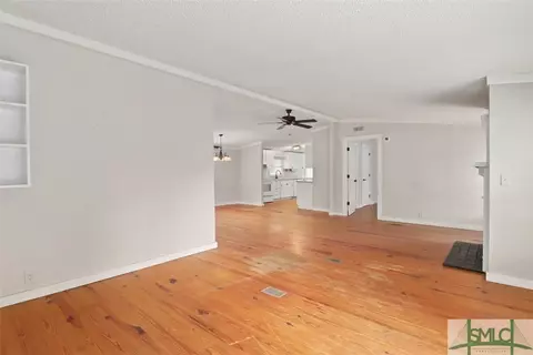 219 Hickory Cir, Springfield, GA 31329 photo 6