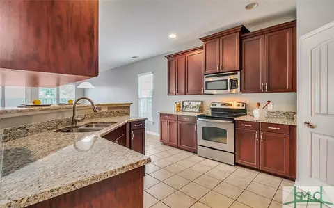 200 Greyfield Cir, Pooler, GA 31322 photo 7