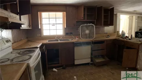 331 Chevis Rd, Savannah, GA 31419 photo 5