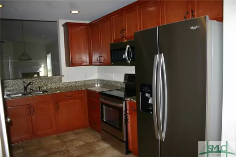 120 Lakepointe Dr, Savannah, GA 31407 photo 4