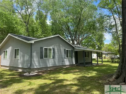 125 Pine Ave, Midway, GA 31320 photo 4