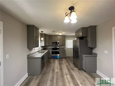 125 Pine Ave, Midway, GA 31320 photo 10