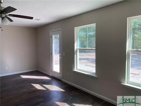 117 Rebel Estates Dr, Springfield, GA 31329 photo 3