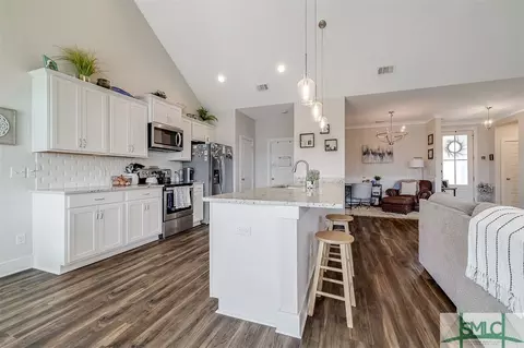 135 Grimsby Rd, Savannah, GA 31407 photo 8