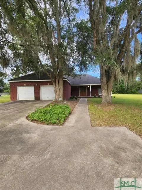 714 Altamaha Rd, Jesup, GA 31545