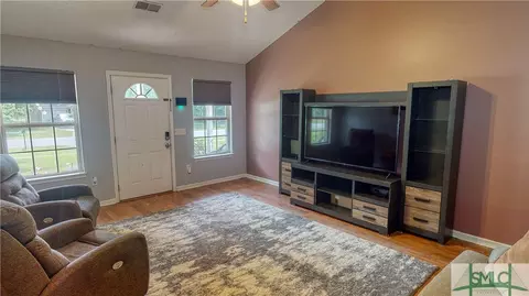412 Shadowbrook Cir, Springfield, GA 31329 photo 3