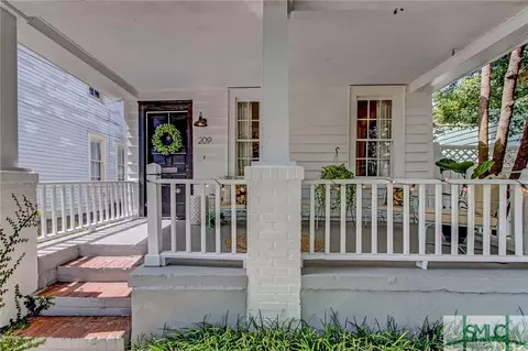 209 E 33rd St, Savannah, GA 31401 photo 3