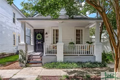 209 E 33rd St, Savannah, GA 31401 photo 1