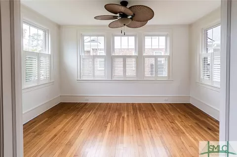 331 E 54th St, Savannah, GA 31405 photo 2