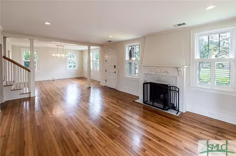 331 E 54th St, Savannah, GA 31405 photo 9