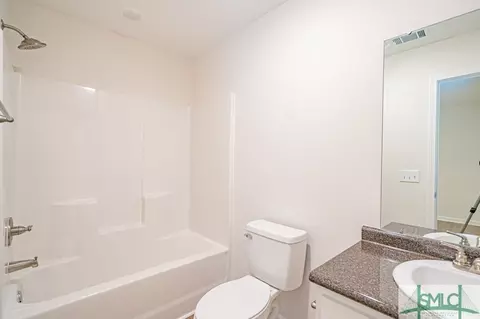 402 E 3rd St, Springfield, GA 31329 photo 19