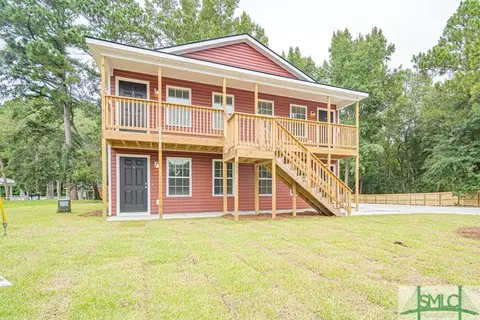402 E 3rd St, Springfield, GA 31329 photo 1