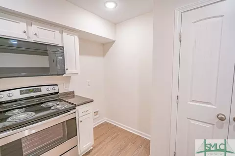 402 E 3rd St, Springfield, GA 31329 photo 10