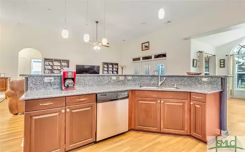 182 Willow Point Cir, Pooler, GA 31322 photo 10