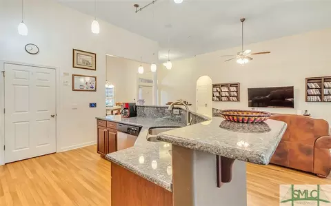 182 Willow Point Cir, Pooler, GA 31322 photo 9