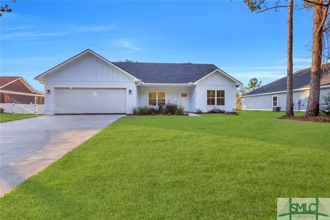 1655 Ashantilly Dr, Darien, GA 31305