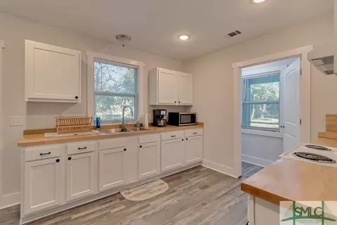 204 N Ash St, Springfield, GA 31329 photo 9